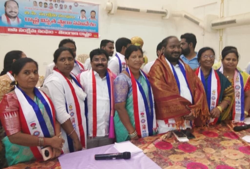 బీసీలు రాజ్యాధికారం దిశగా పయనించాలి